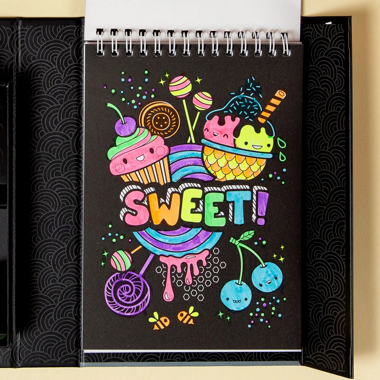 Colouring Set - Glow Friends