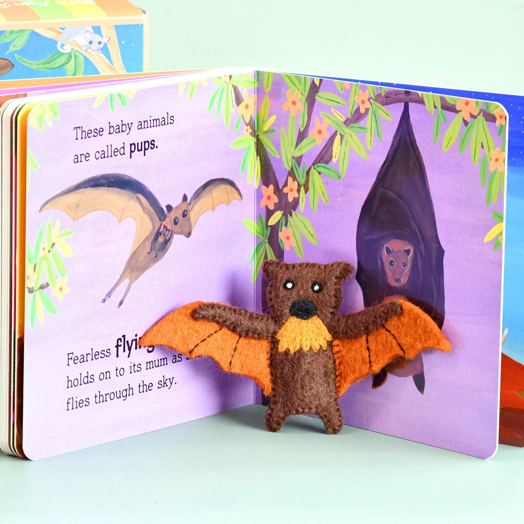 Australian Baby Animals by Frané Lessac - Book & Finger Puppet Set