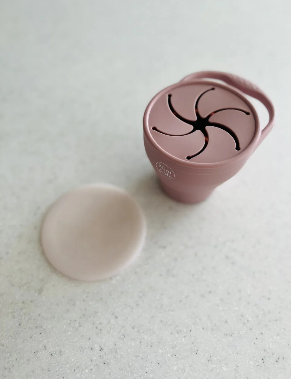 Snack Cup Collapsible with Lid