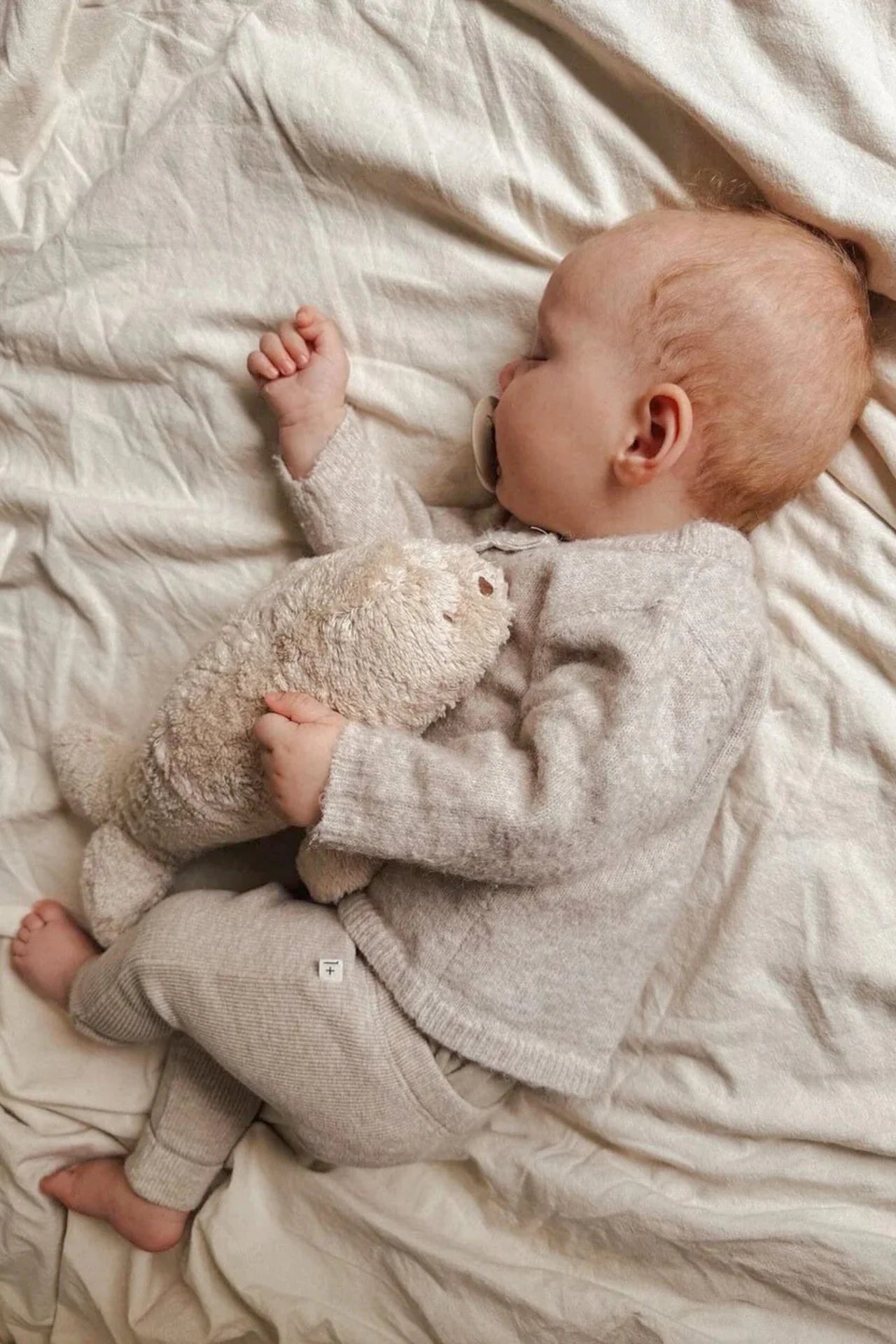 Moonie Organic Humming Seal - Sand